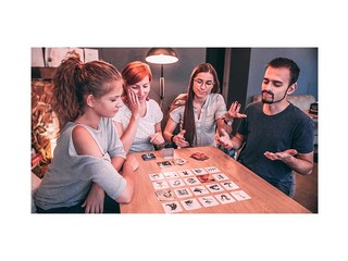 Galda spēle Codenames: Pictures