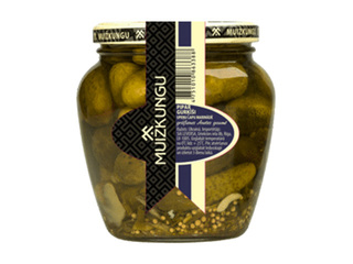 Konservēti pipargurķīši, MUIŽKUNGU, upeņu lapu marinādē, 530g