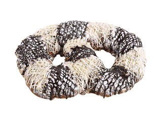 Kliņģeris Iļģuciema ar šokolādes biezpiena pildījumu, dekorēts ar drumstalām, 1.5 kg