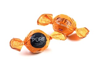 Piena šokolādes trifeles Pure Chocolate ar īrisu krēma pildījumu, 1 kg